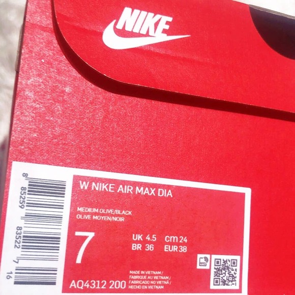 💚 WMNS AIR MAX DIA SNKRS OLIVE Nike (7) - Picture 11 of 12